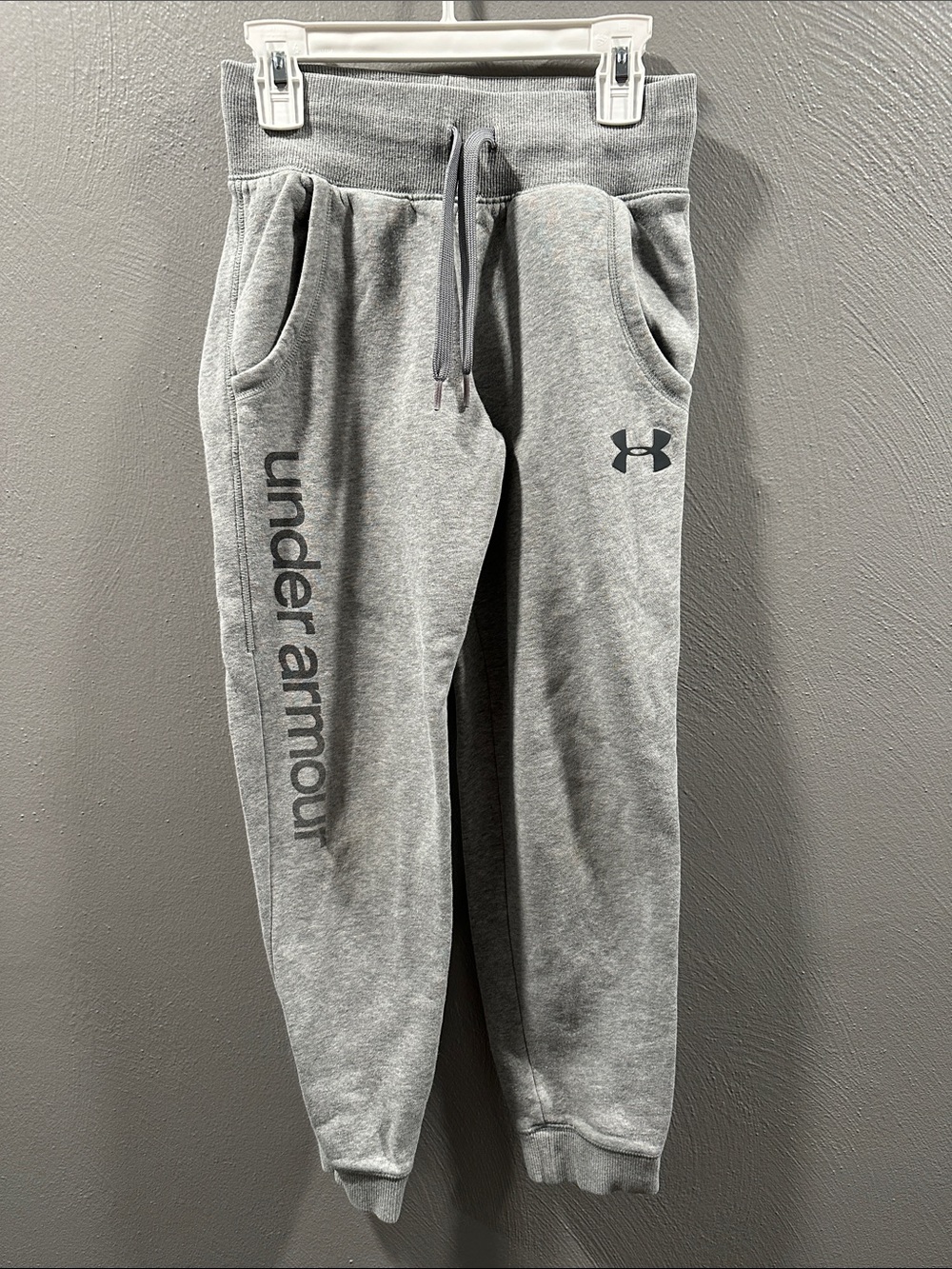 Under Armour Kids Gray Logo Jogger Sweatpants with Side Branding
